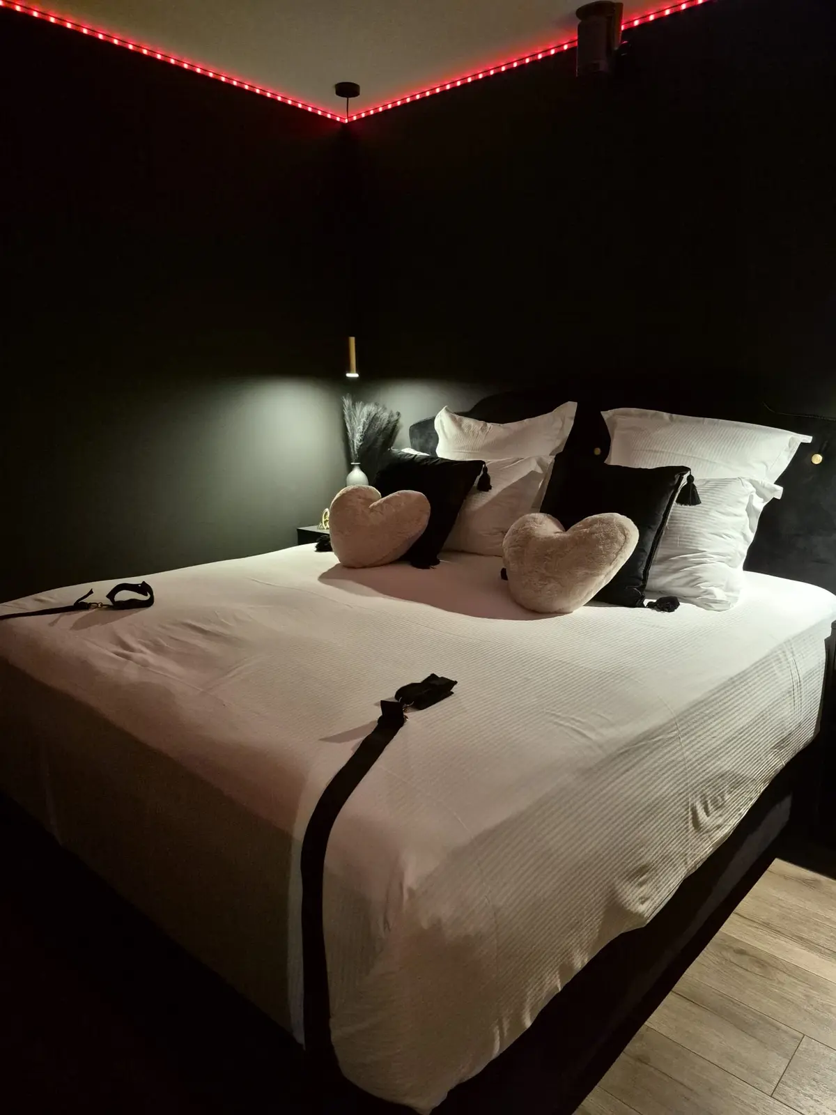 Lit king size de la Love Room